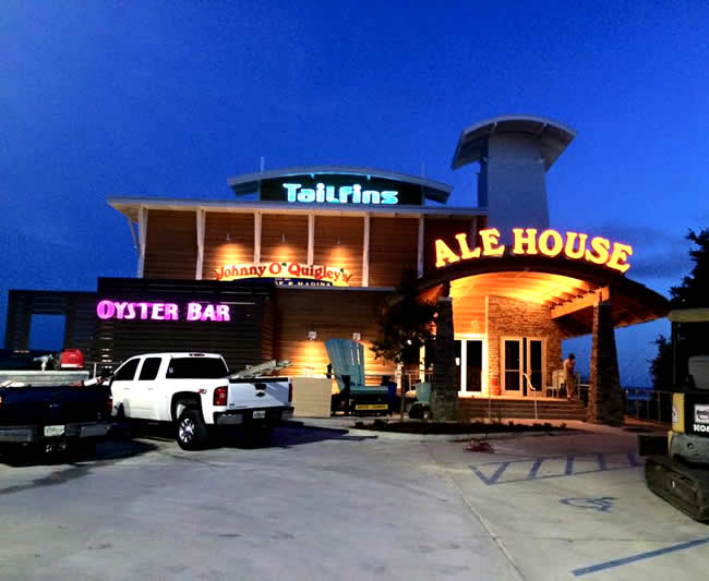 Tailfins Ale House & Oyster Bar